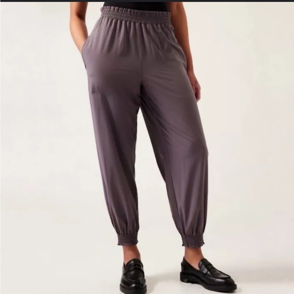Athleta Savannah Jogger 14 Petite Featherweight Stretch Travel Pants Dusty Plum
